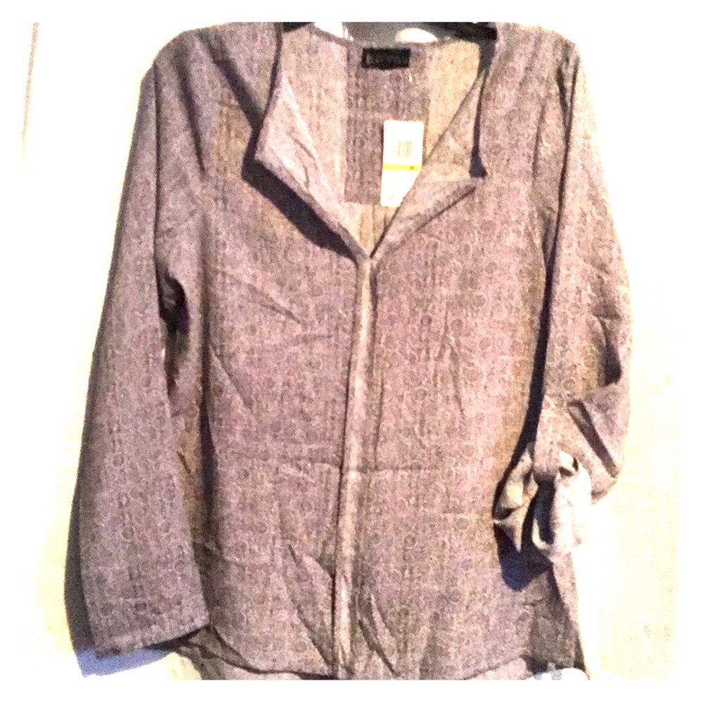 NWT GREY PRINT BOBEAU BLOUSE! - Picture 2 of 12